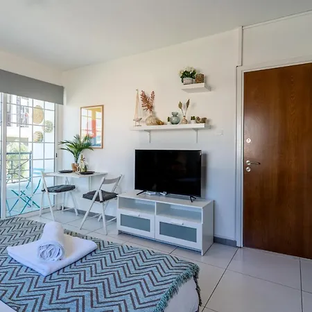 Sofia's Cosy In * Larnaca