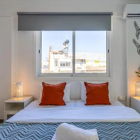 Lägenhet Sofia's Cosy In Larnaca